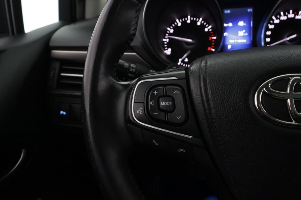 TOYOTA Avensis 2017
