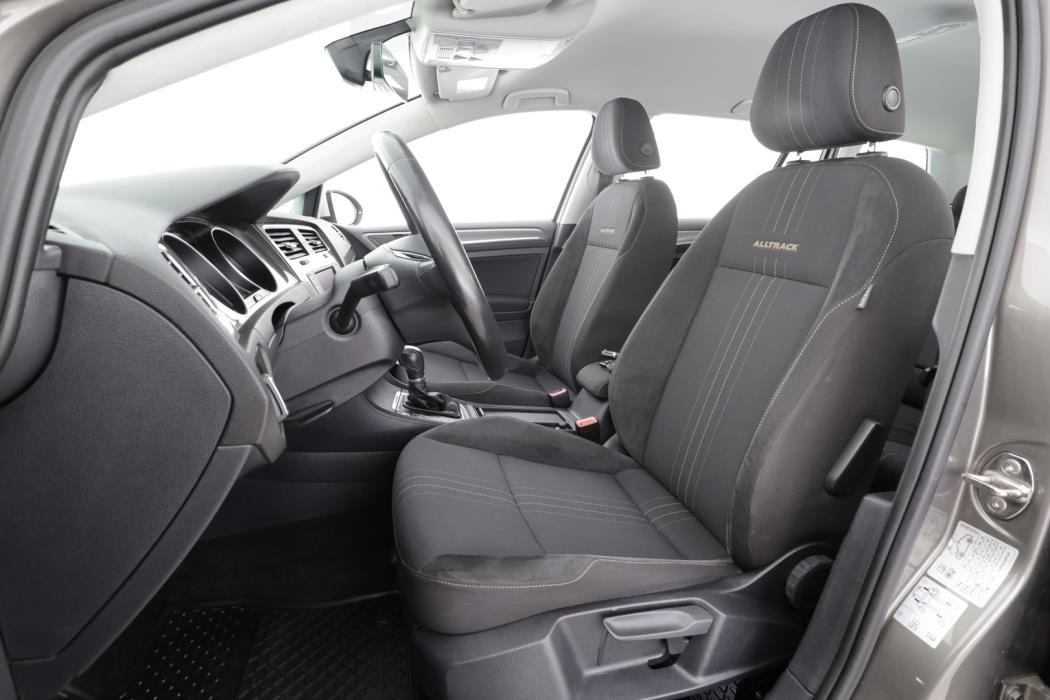 VOLKSWAGEN Golf 2017