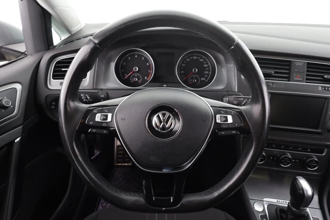 VOLKSWAGEN Golf 2017