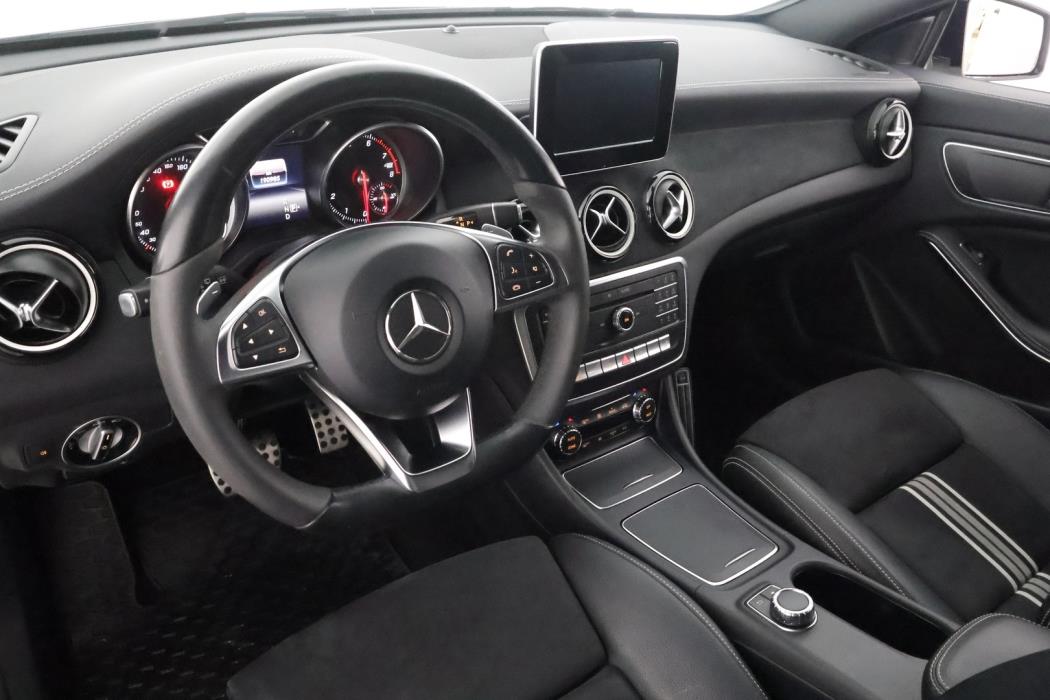 MERCEDES-BENZ CLA 2017