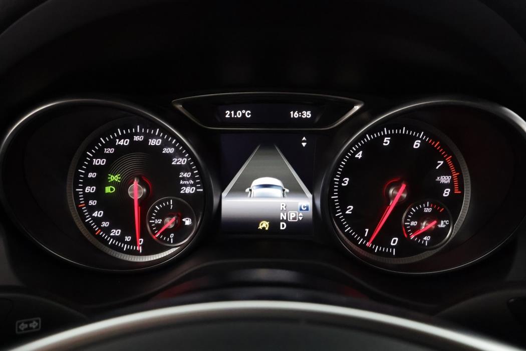 MERCEDES-BENZ CLA 2017