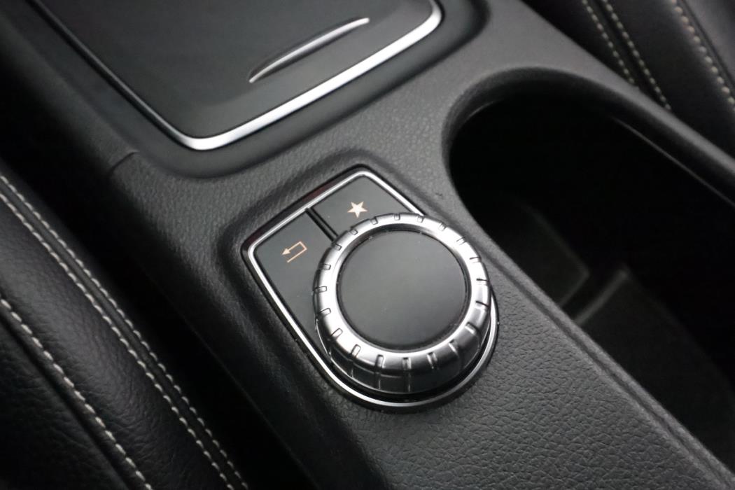 MERCEDES-BENZ CLA 2017