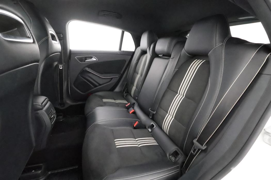 MERCEDES-BENZ CLA 2017