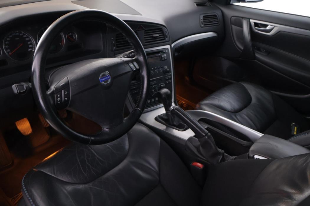 VOLVO XC70 2005