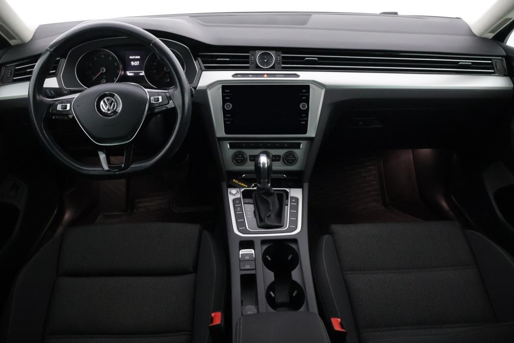 VOLKSWAGEN Passat 2018