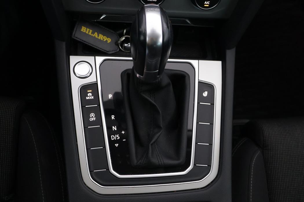 VOLKSWAGEN Passat 2018