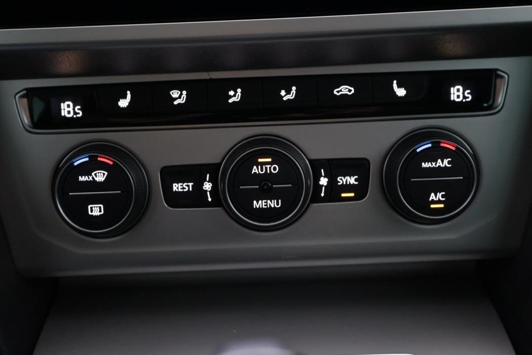 VOLKSWAGEN Passat 2018
