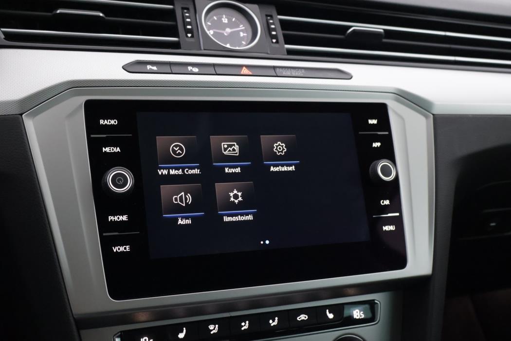 VOLKSWAGEN Passat 2018