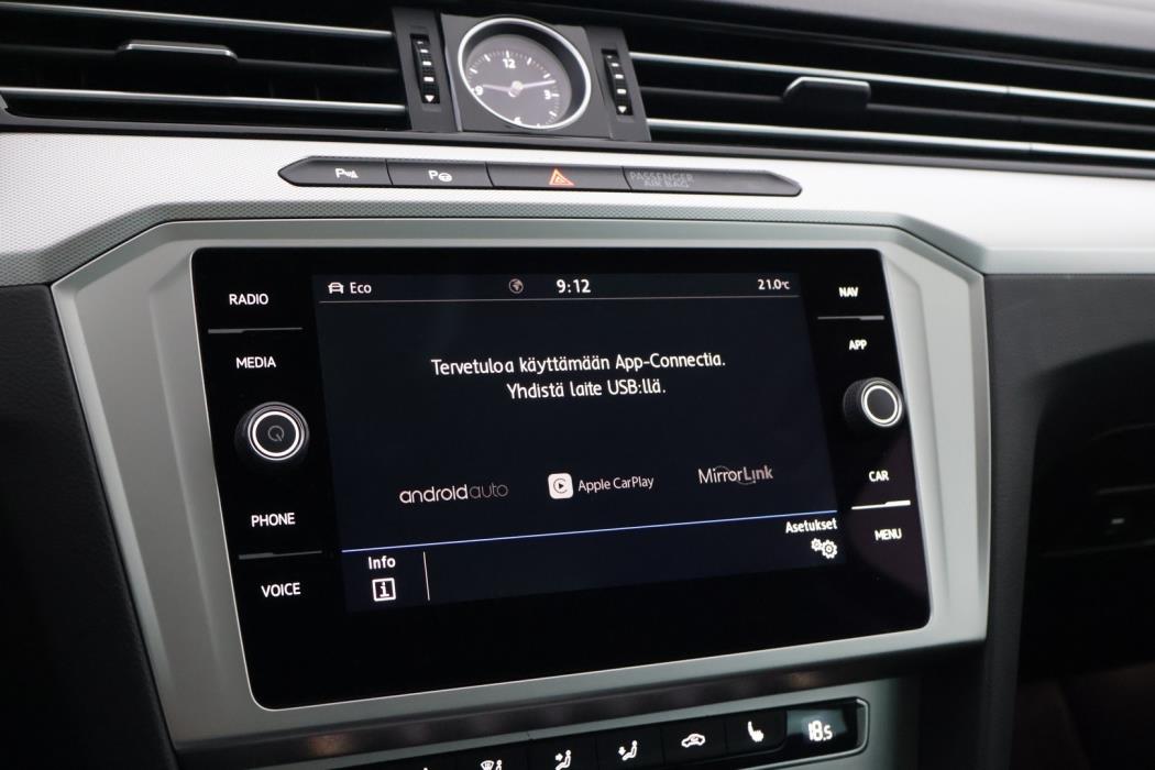 VOLKSWAGEN Passat 2018
