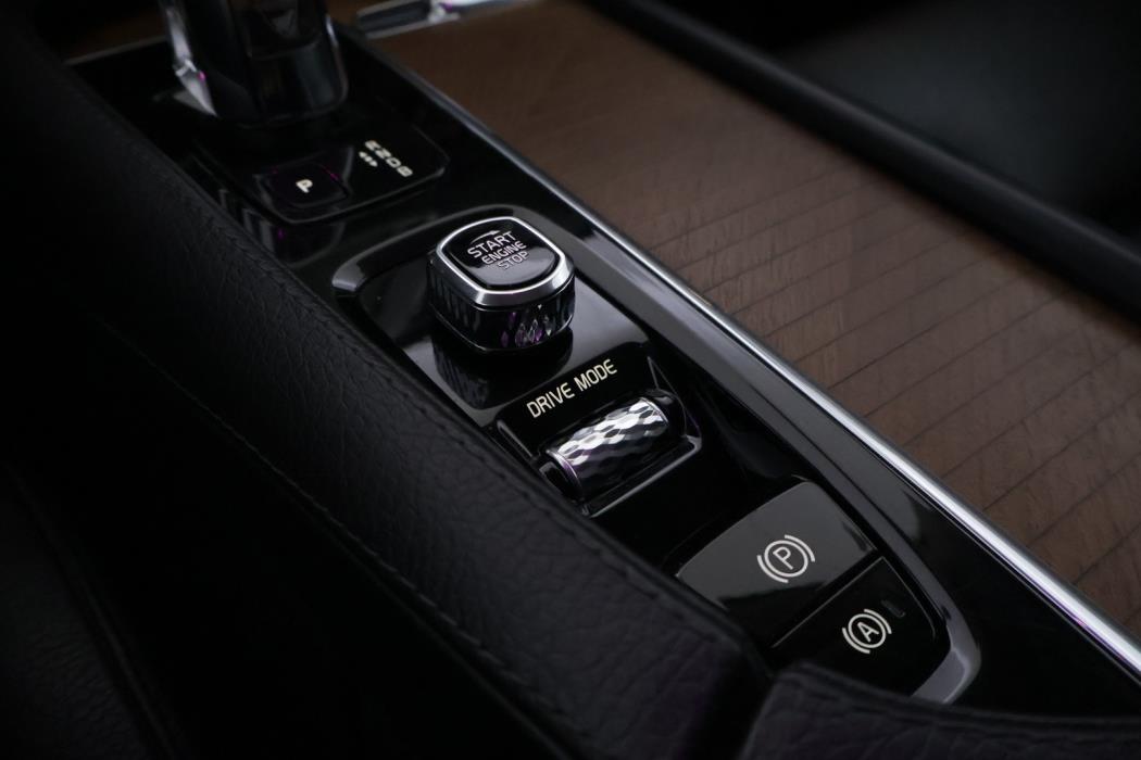 VOLVO XC90 2019