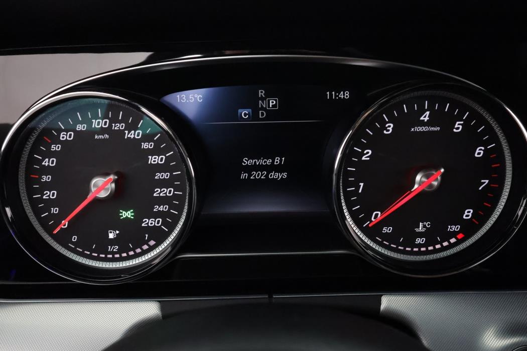 MERCEDES-BENZ E 2017