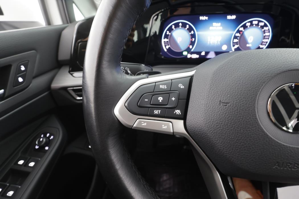 VOLKSWAGEN Golf 2022