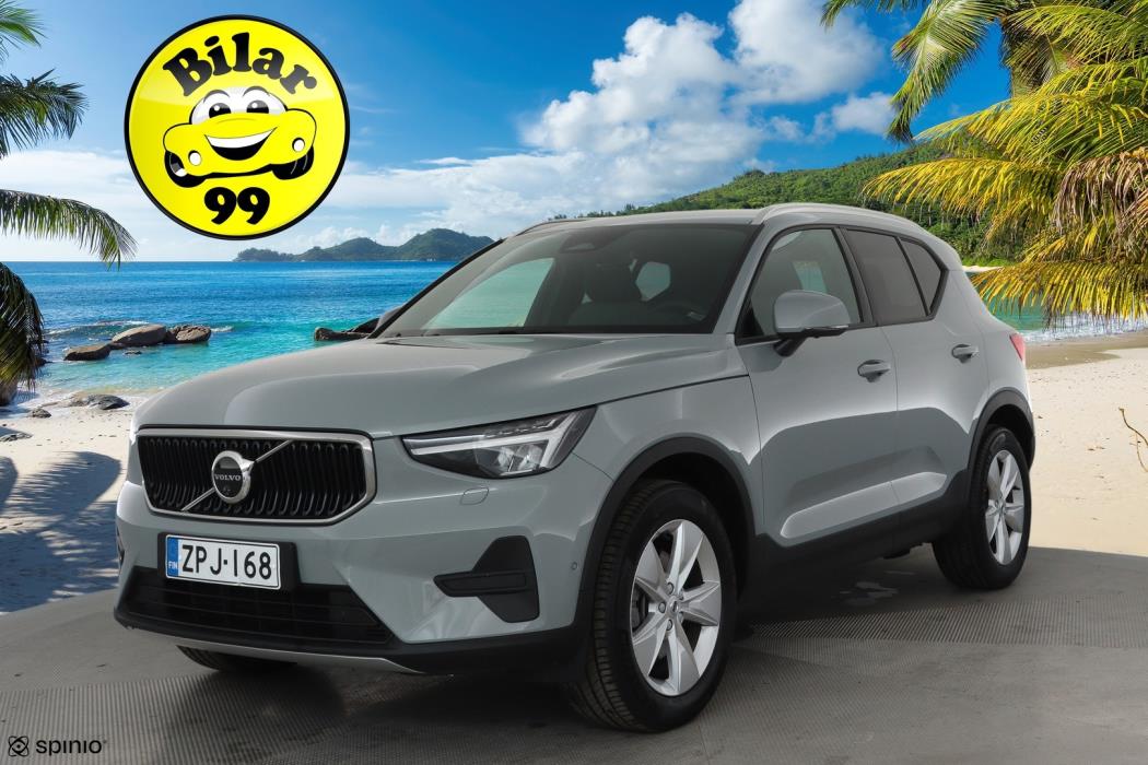 VOLVO XC40 2025