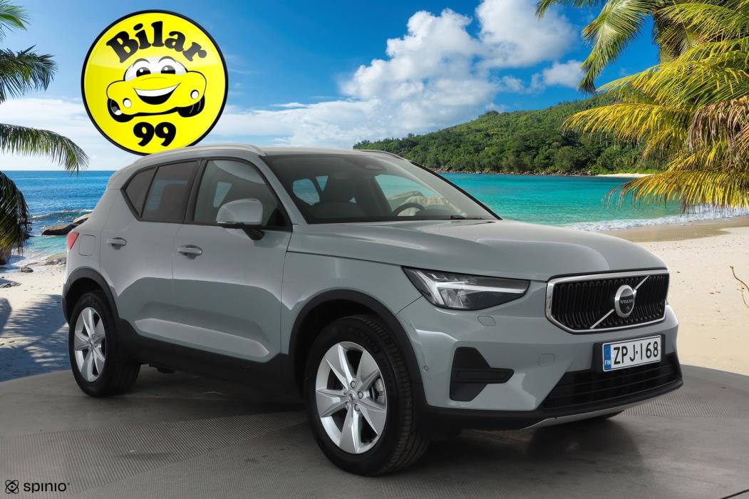 VOLVO XC40 2025