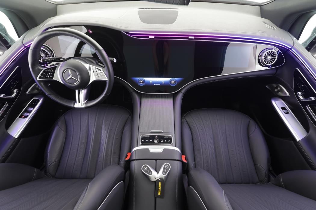 MERCEDES-BENZ EQE SUV 2023