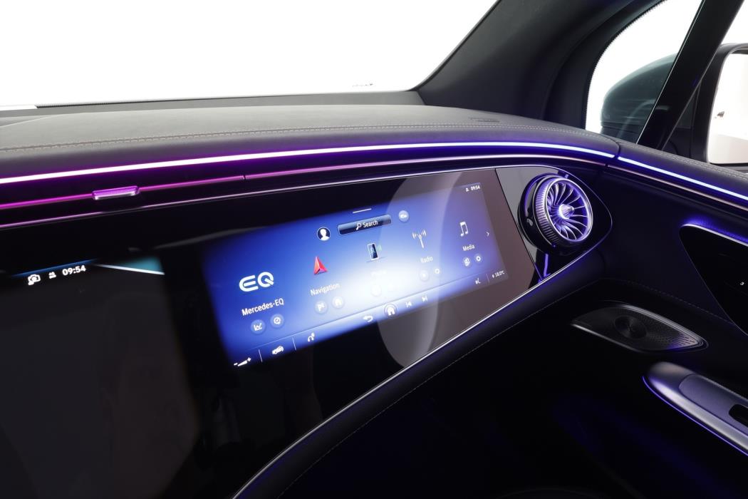MERCEDES-BENZ EQE SUV 2023