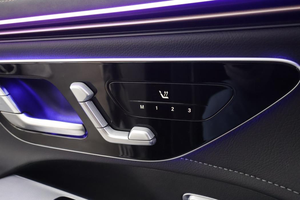 MERCEDES-BENZ EQE SUV 2023