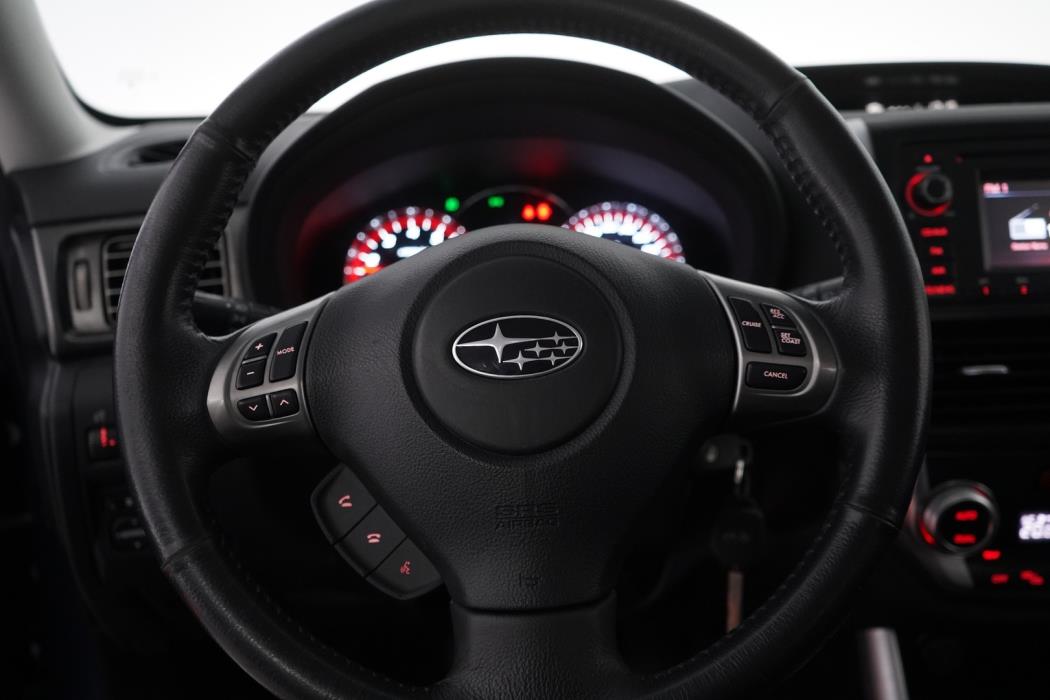 SUBARU Forester 2012