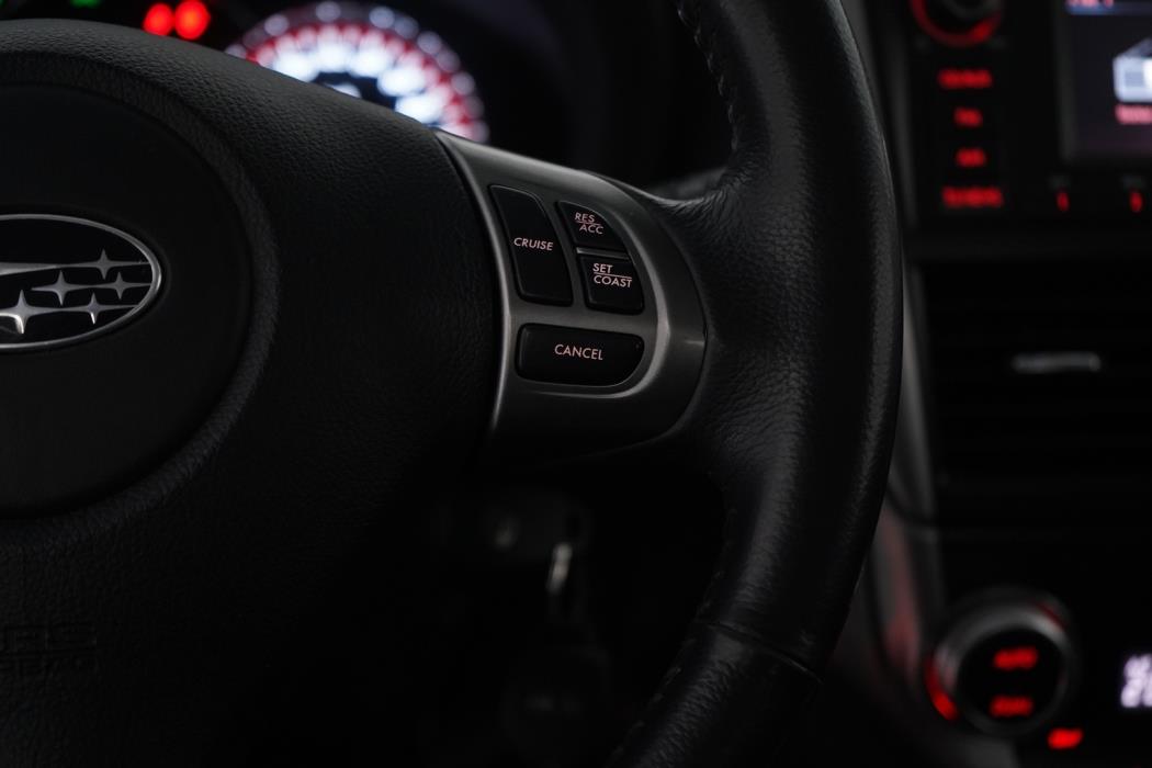 SUBARU Forester 2012