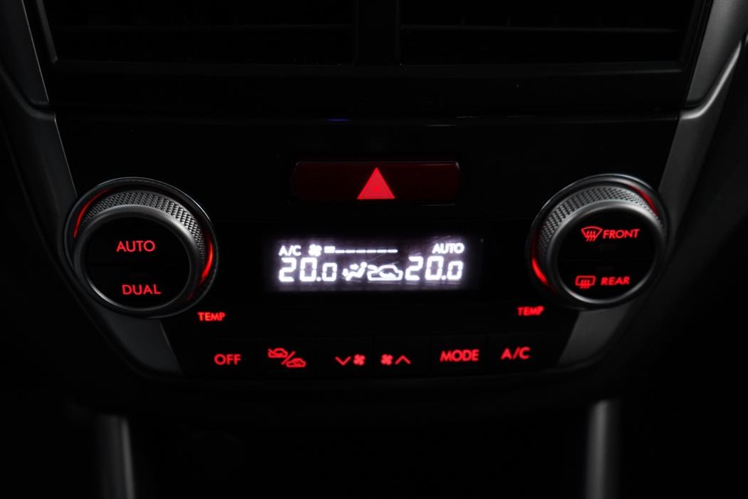 SUBARU Forester 2012