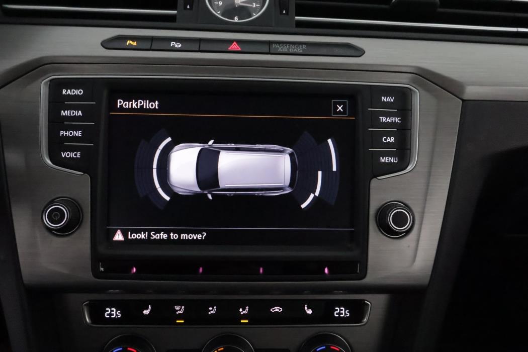 VOLKSWAGEN Passat 2015