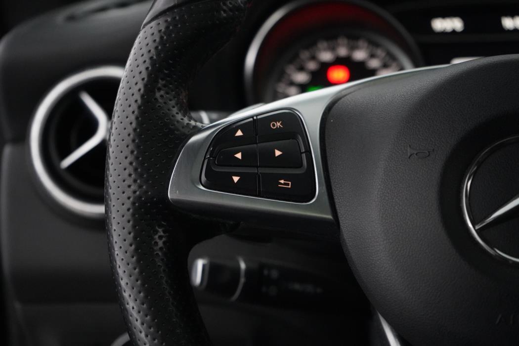 MERCEDES-BENZ CLA 2016