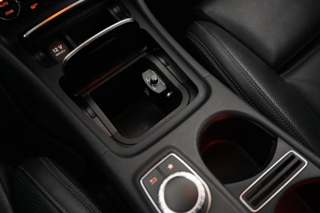 MERCEDES-BENZ CLA 2016