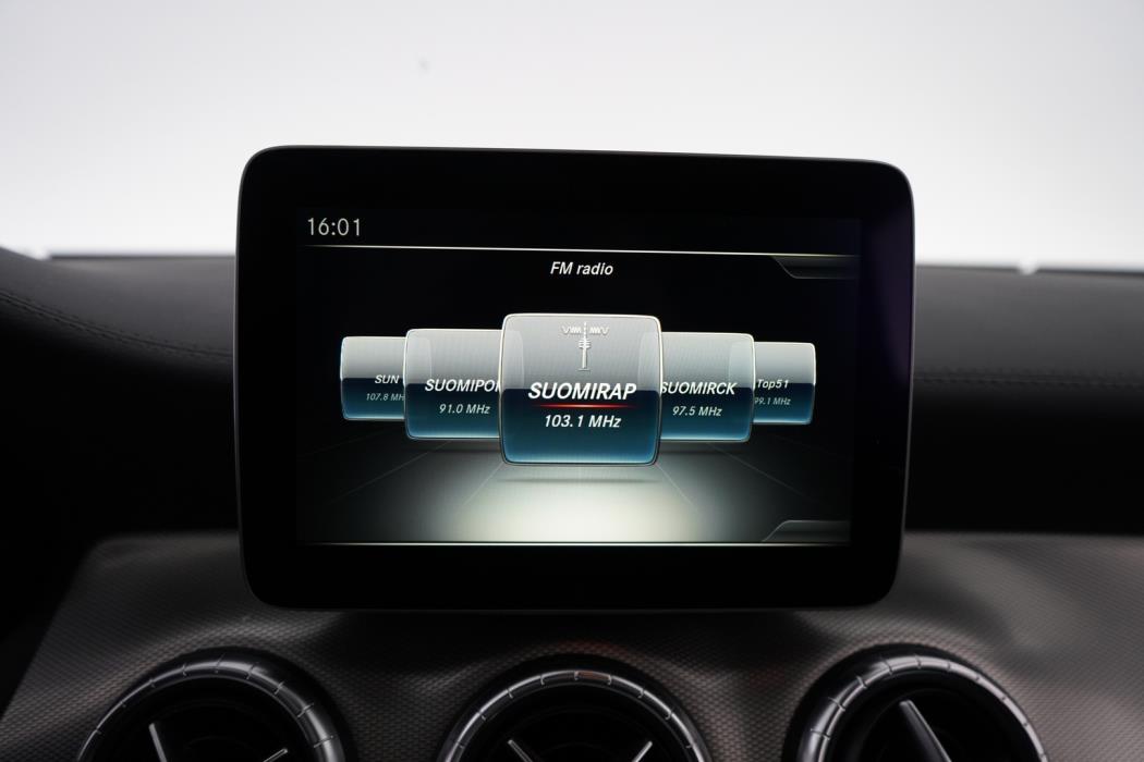 MERCEDES-BENZ CLA 2016