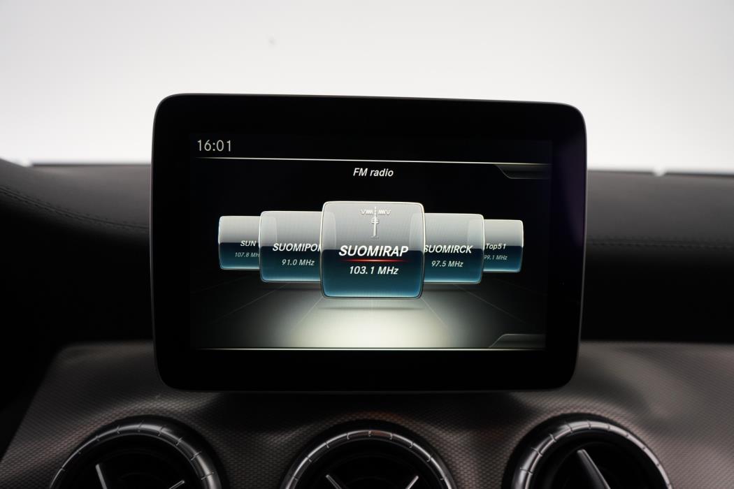 MERCEDES-BENZ CLA 2016