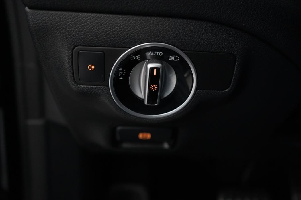 MERCEDES-BENZ CLA 2016