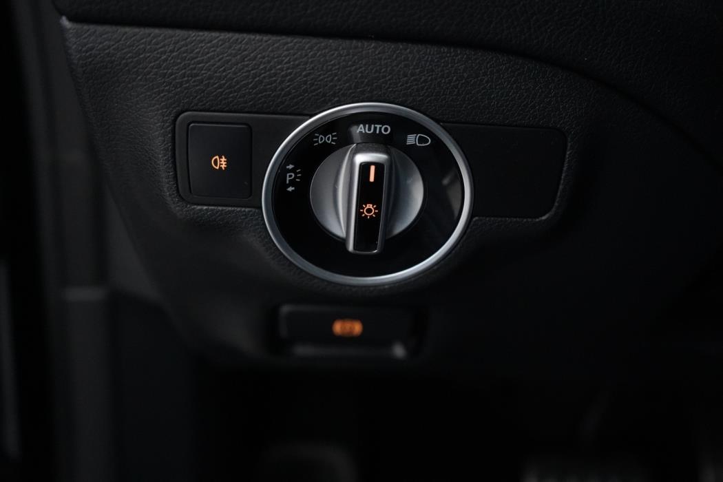 MERCEDES-BENZ CLA 2016