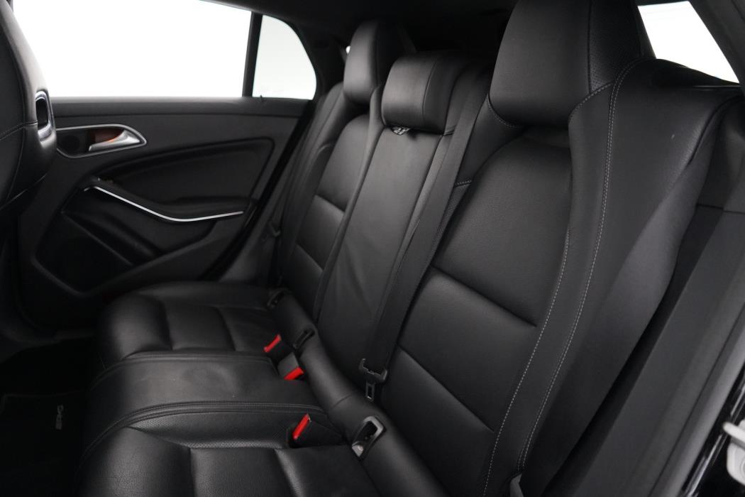 MERCEDES-BENZ CLA 2016