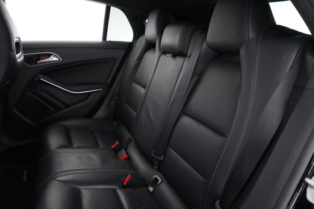 MERCEDES-BENZ CLA 2016