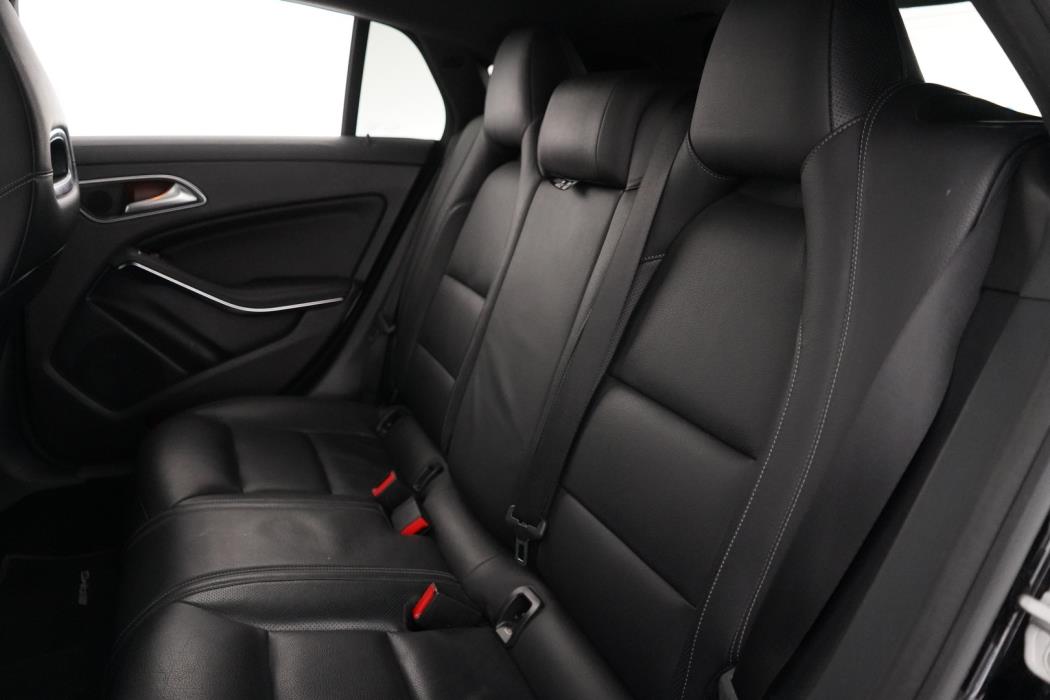 MERCEDES-BENZ CLA 2016