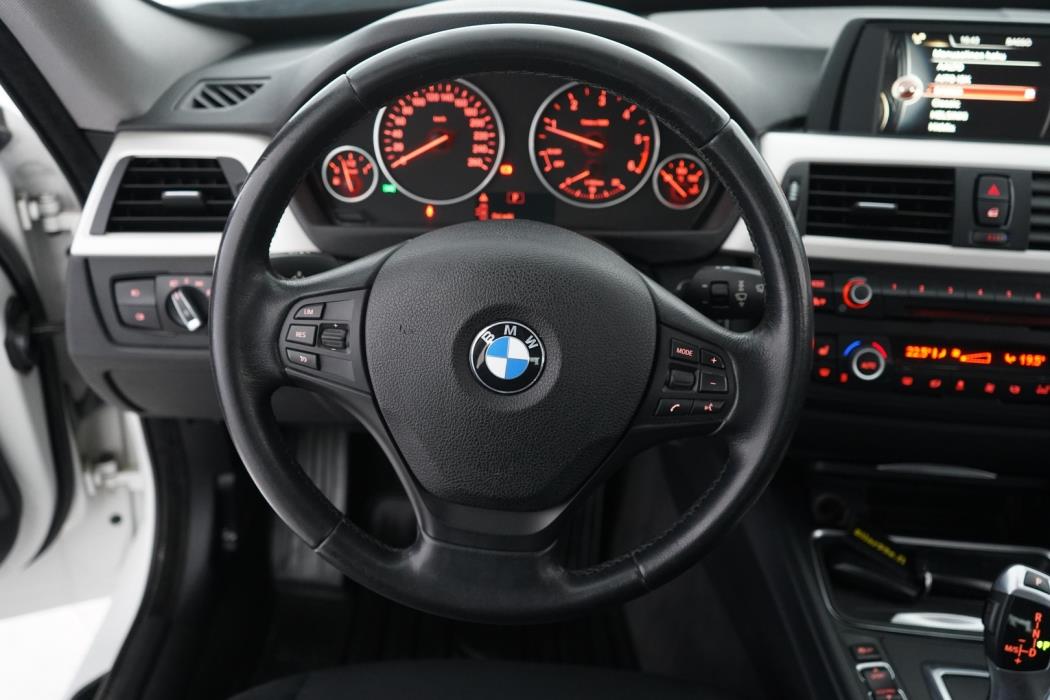 BMW 320 Gran Turismo 2015