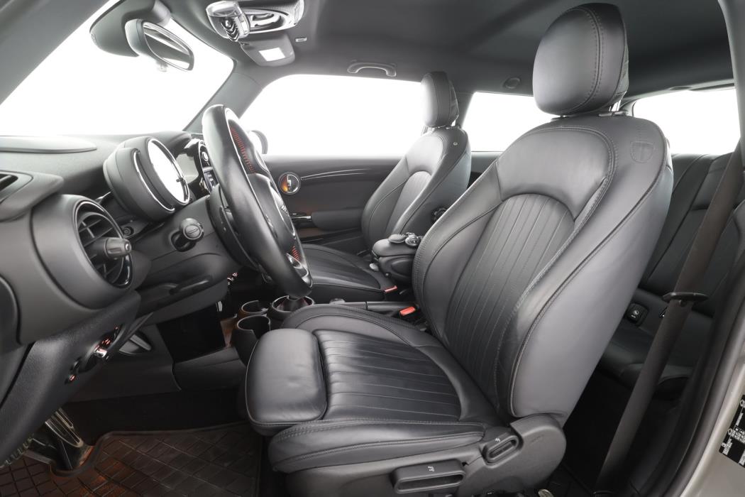 MINI Hatchback 2019