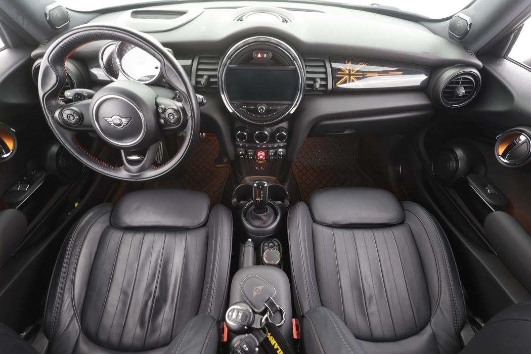 MINI Hatchback 2019