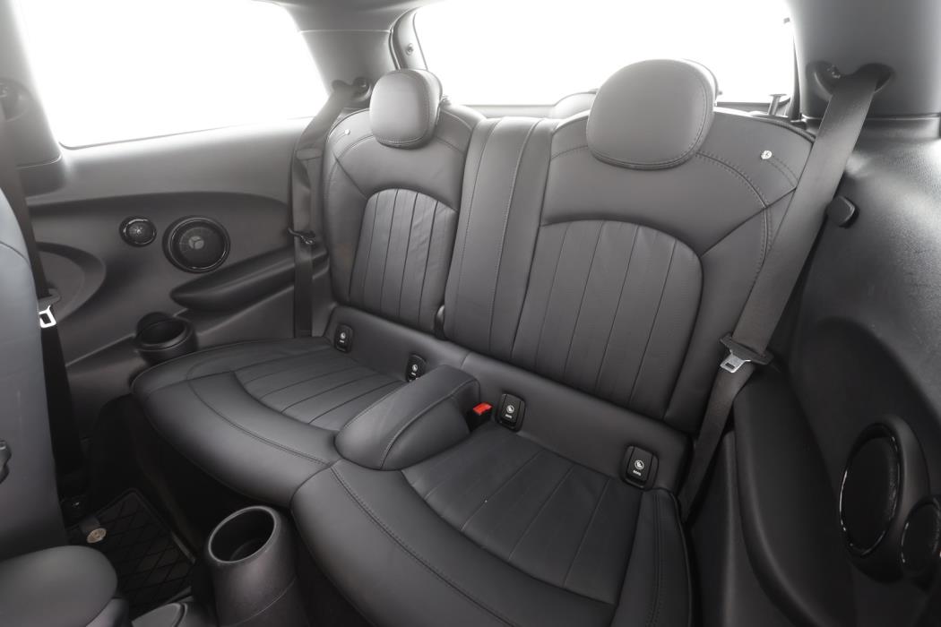 MINI Hatchback 2019