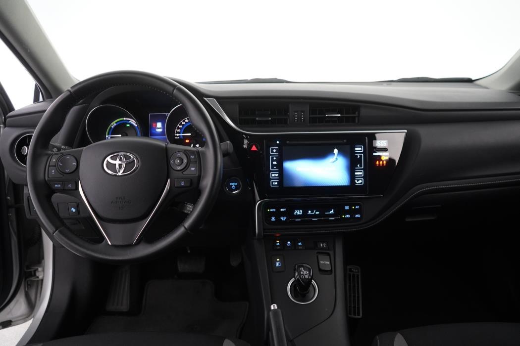 TOYOTA Auris 2017
