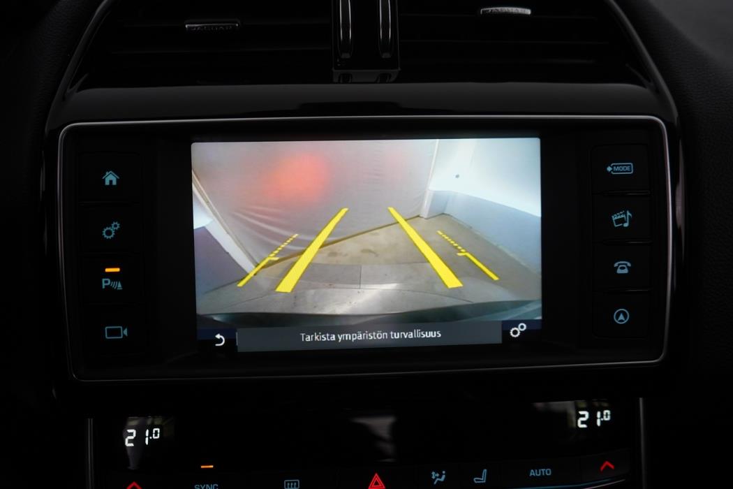 JAGUAR XE 2018