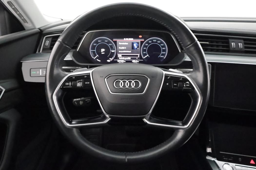 AUDI e-tron 2020