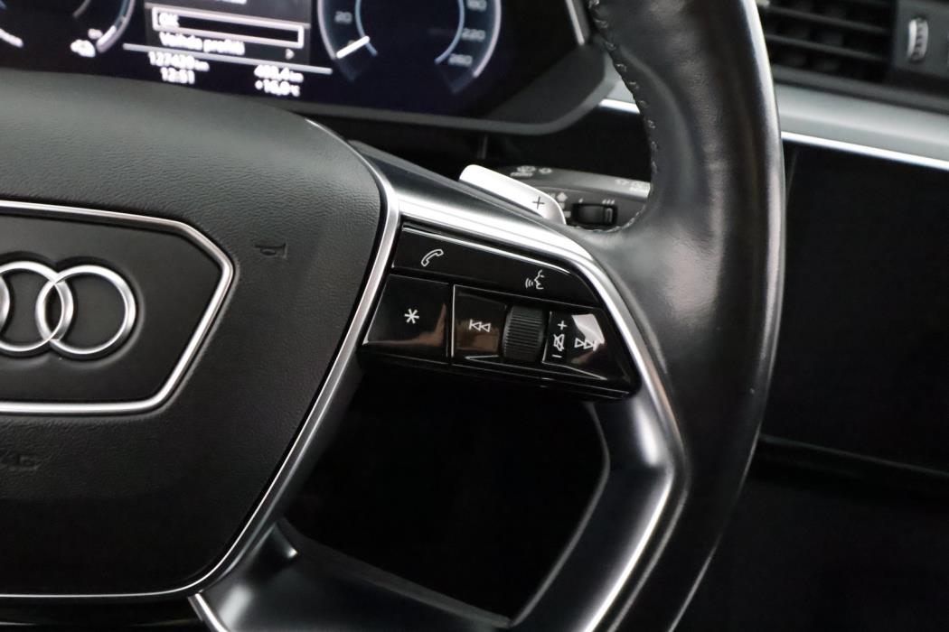 AUDI e-tron 2020