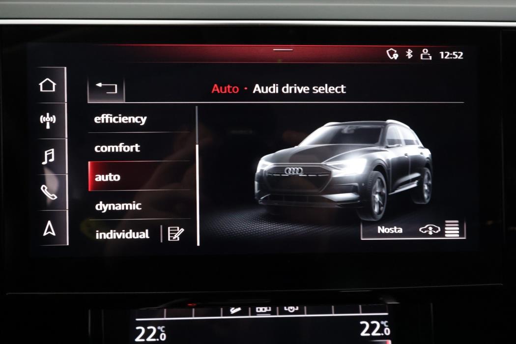 AUDI e-tron 2020