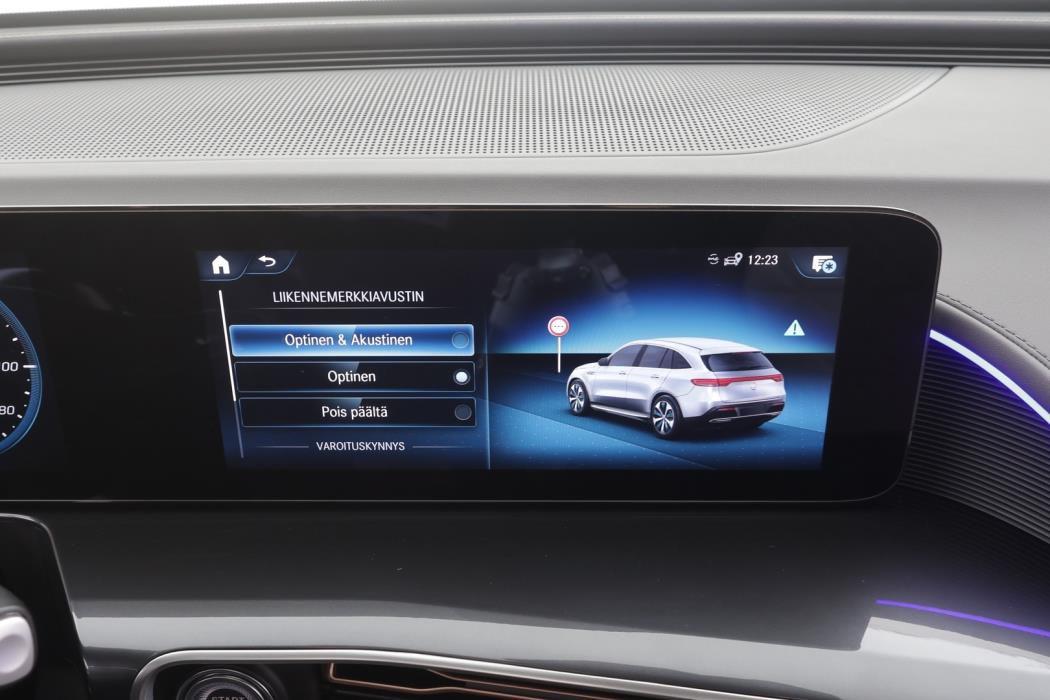 MERCEDES-BENZ EQC 2021