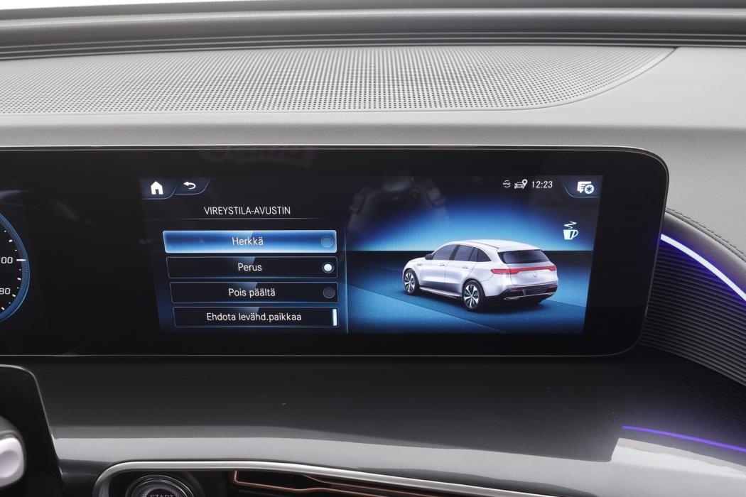 MERCEDES-BENZ EQC 2021