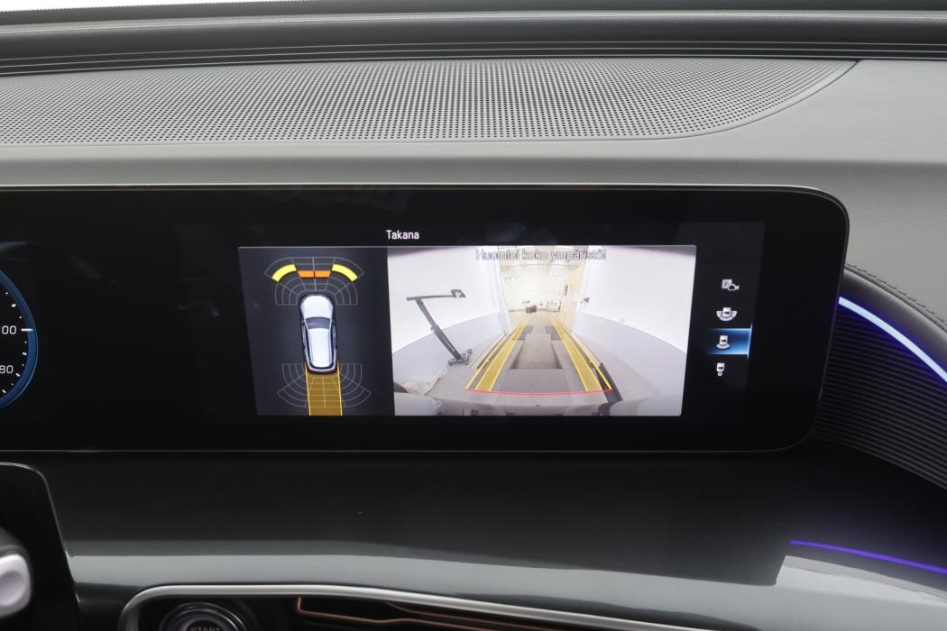 MERCEDES-BENZ EQC 2021