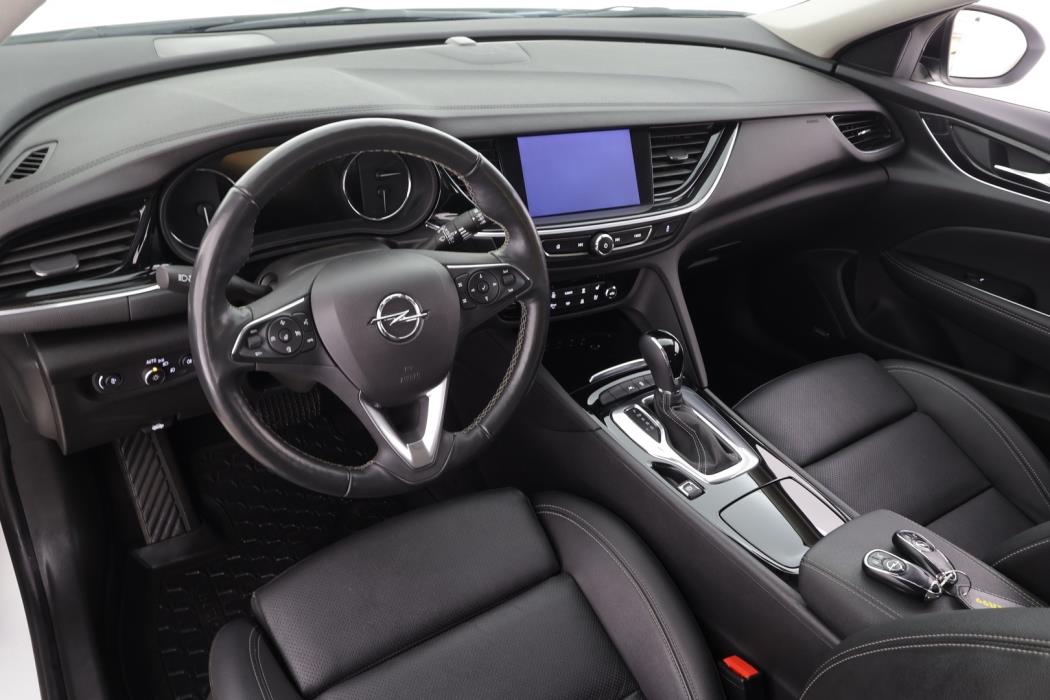 OPEL Insignia 2022
