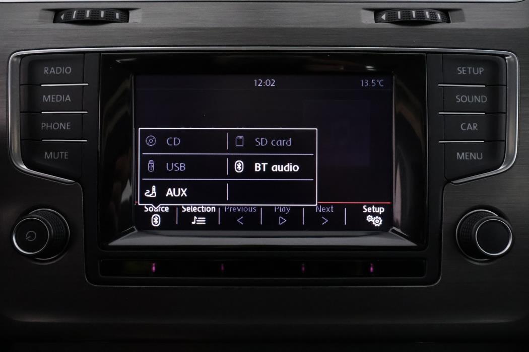 VOLKSWAGEN Golf 2014