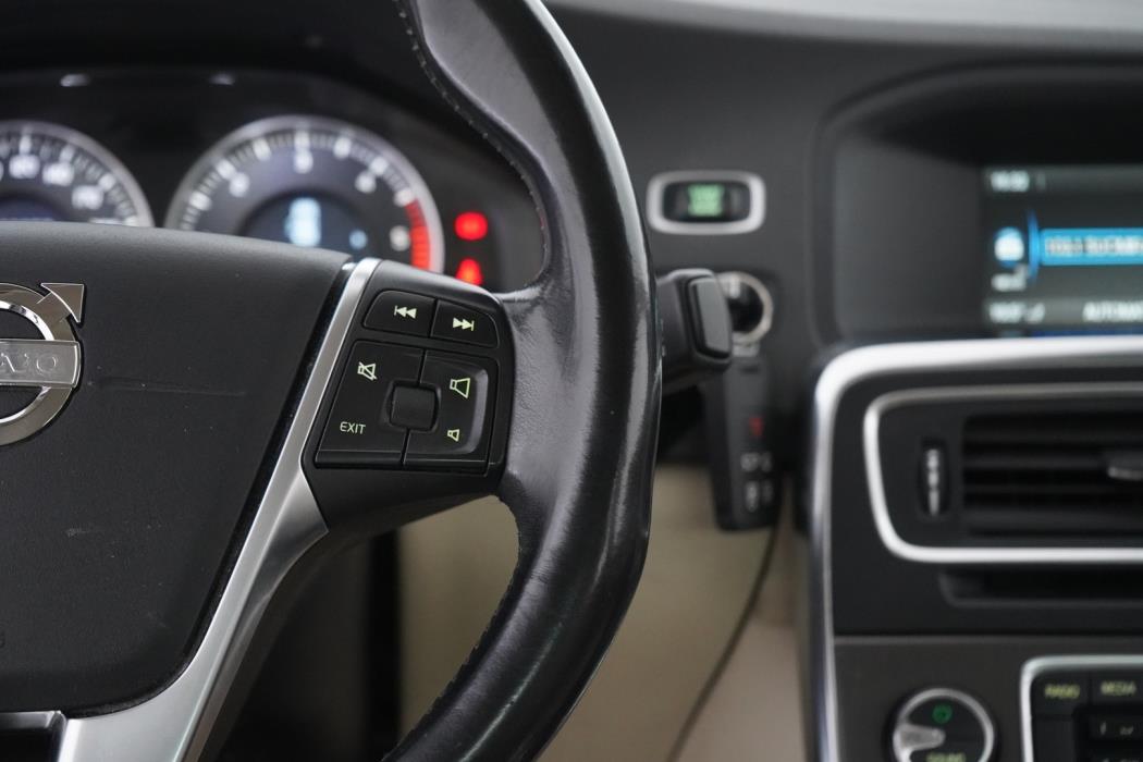 VOLVO S60 2011
