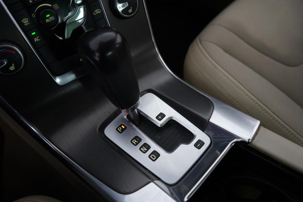 VOLVO S60 2011